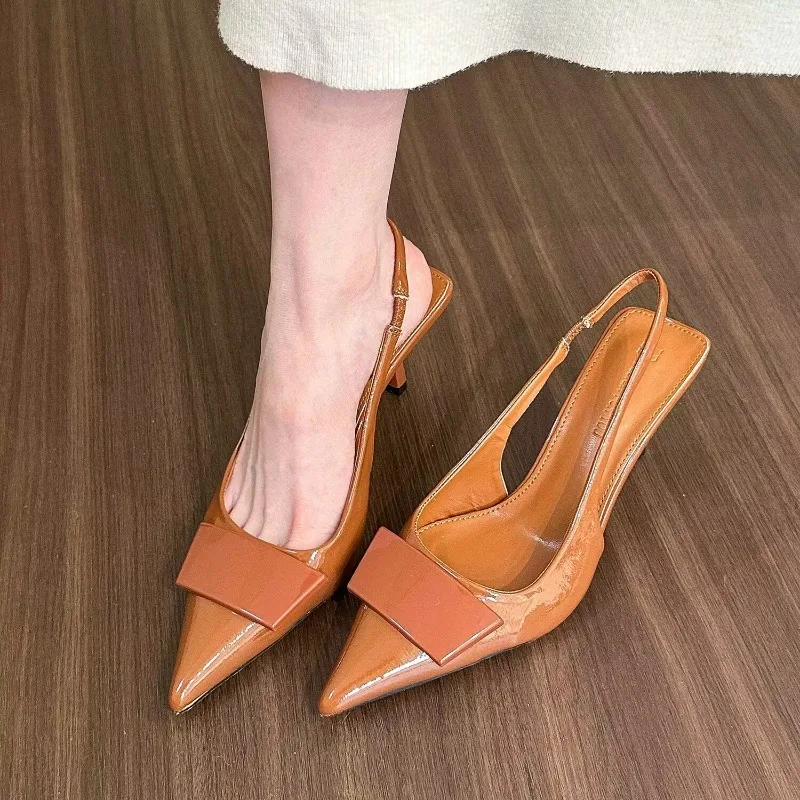 Fashion Square Buckle Pointed  - Summer Clothing On Sale recension och pris